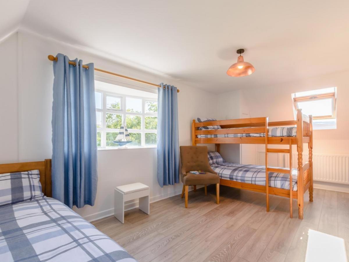 Waters Edge Apartment Ystradgynlais Экстерьер фото