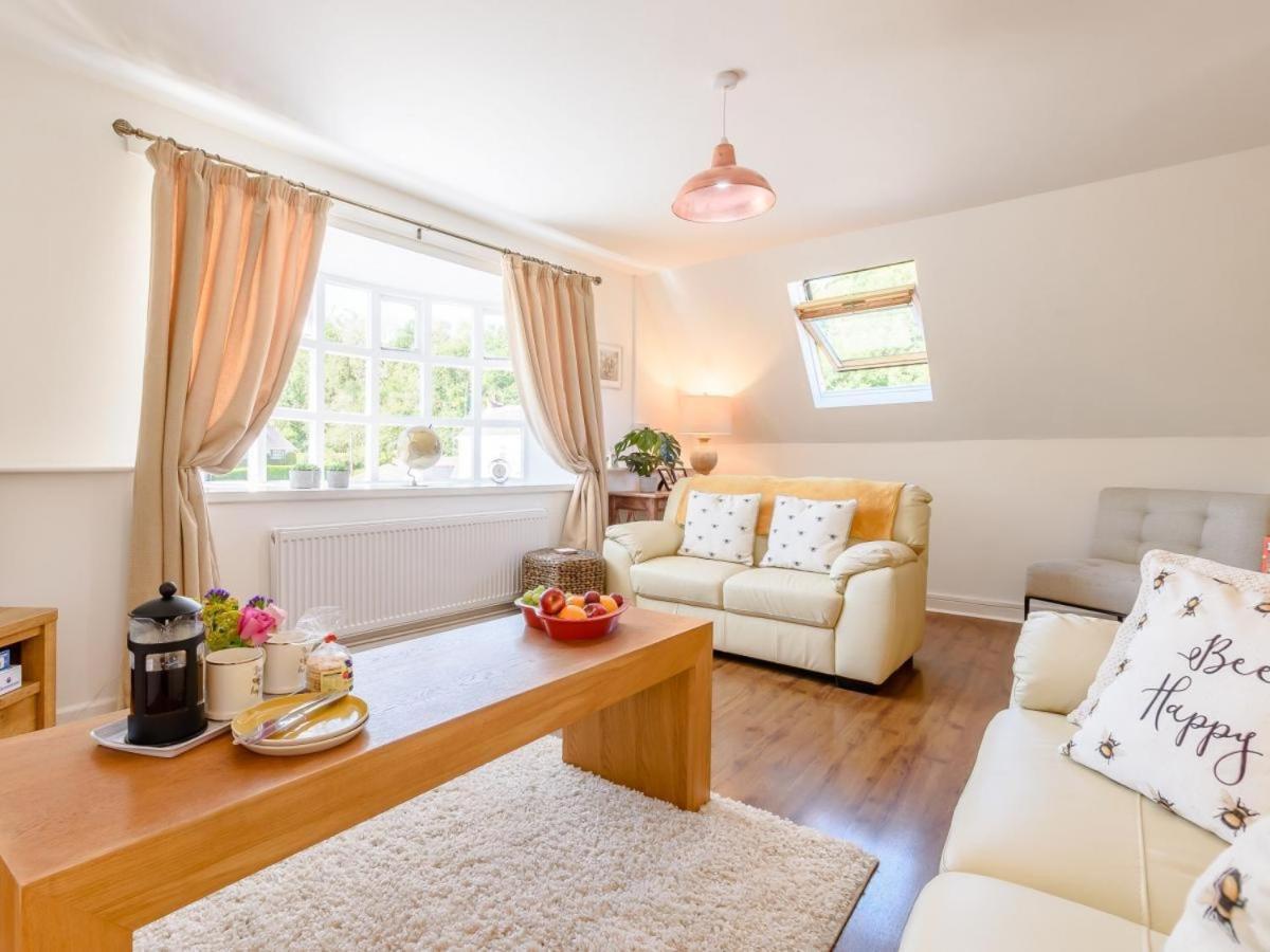 Waters Edge Apartment Ystradgynlais Экстерьер фото