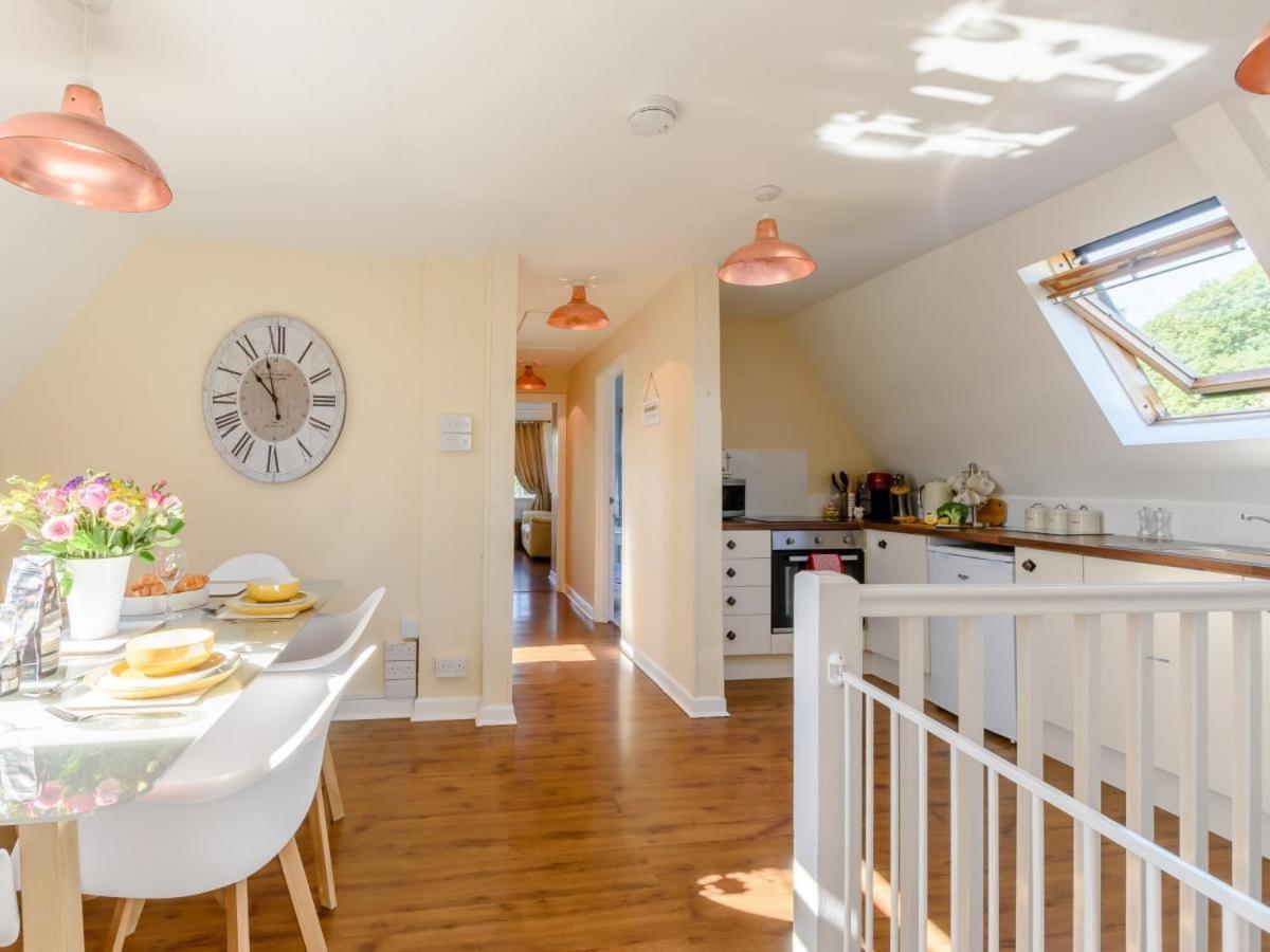 Waters Edge Apartment Ystradgynlais Экстерьер фото